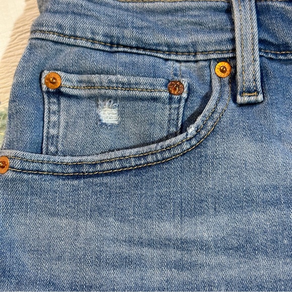 Levi's Hypersoft High-Rise Denim Jeans Cutoff Shorts Size 14/W32 NWT - Picture 5 of 11